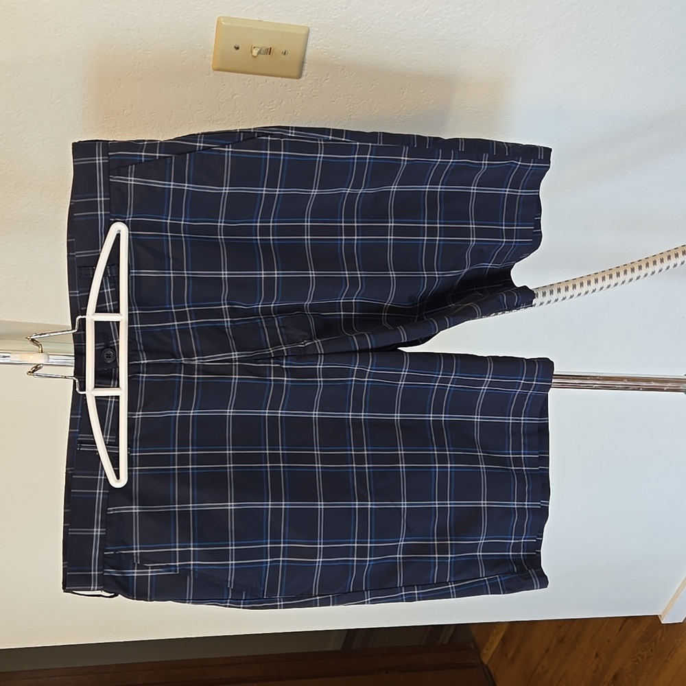 Ben Hogan men's plaid golf shorts
